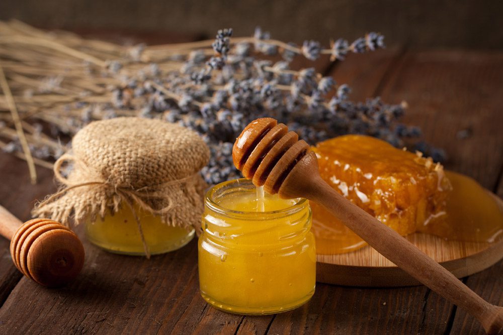 ما هو عسل الأنزر وما هي فوائد عسل الأنزر -موقع معجون الباشا