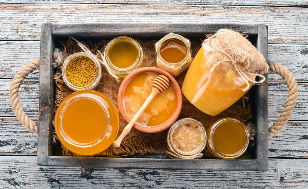 عسل المانوكا الأصلي , فوائده وكيف يستخدم